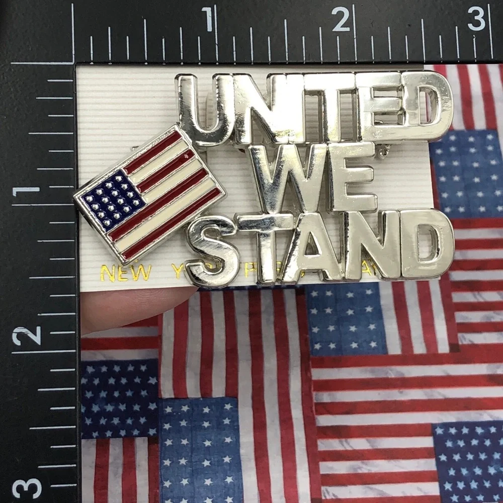 🌼 United We Stand God Bless USA Brooch Pin